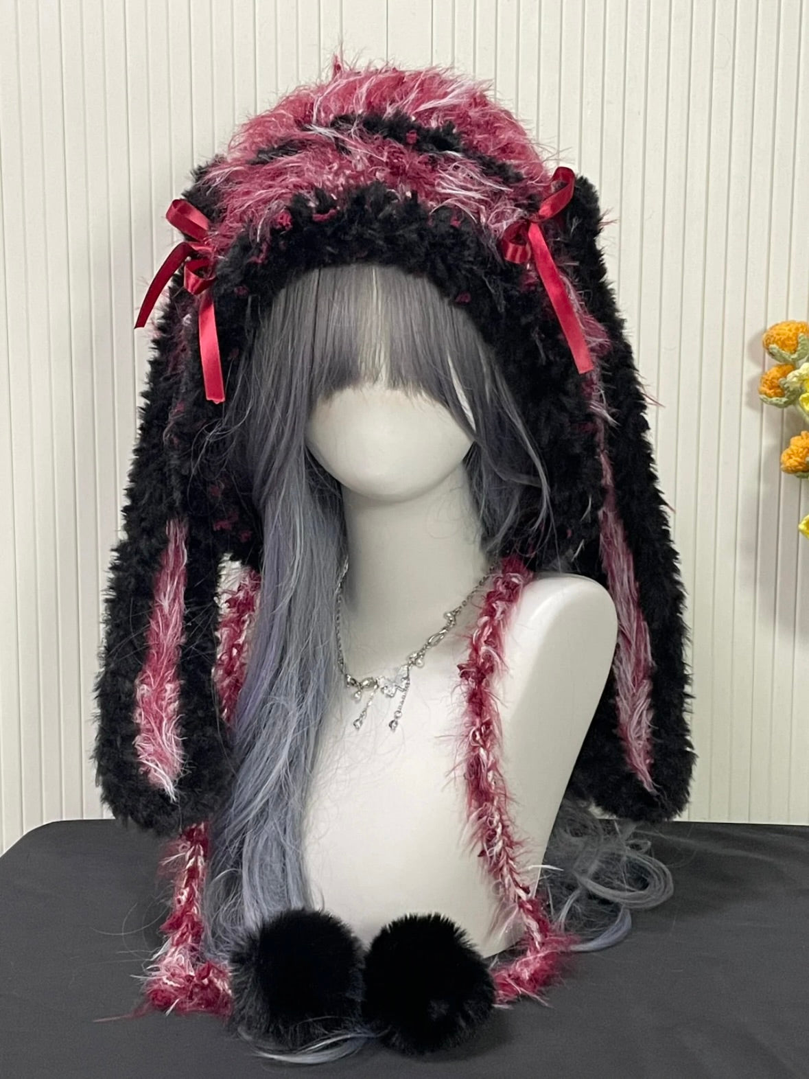 Rot & Schwarz Häschen-Kapuze, Kawaii Plüsch Hasenhut, Einheitsgröße, Kuscheliges Winteraccessoire