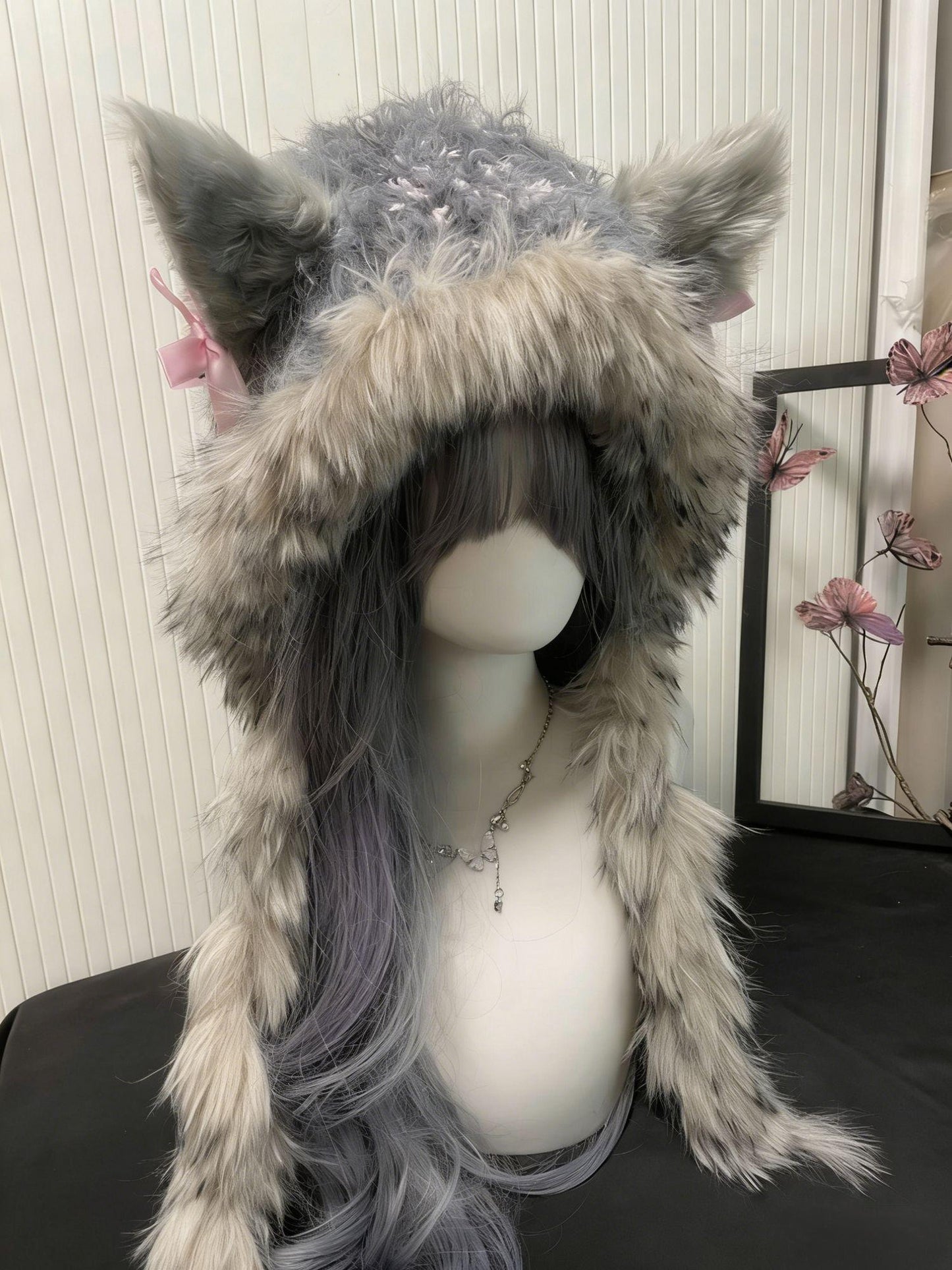 Mütze Grauer Wolf mit Ohren – Handgemachter Gehäkelter Tier-Kapuzenschal
