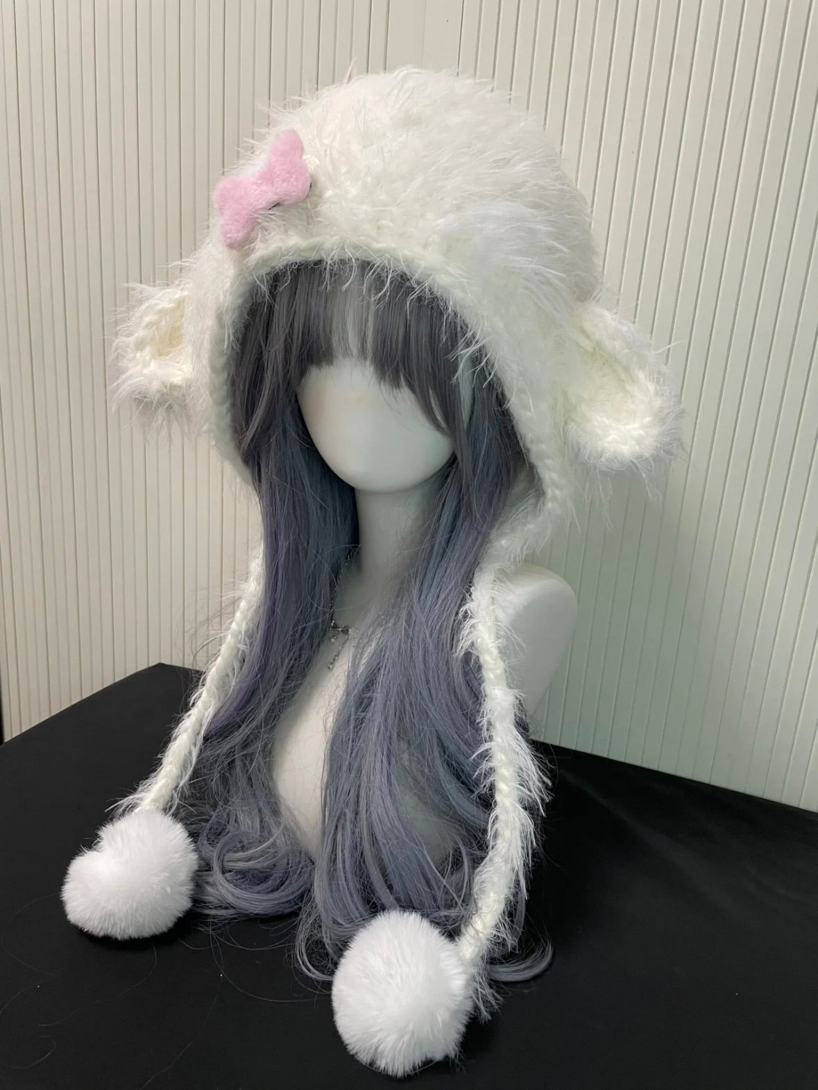 Mignon Bonnet d'Hiver en Peluche Douce en Forme d'Oreilles d'Agneau Blanc avec Nœud Rose, Chapeau Kawaii