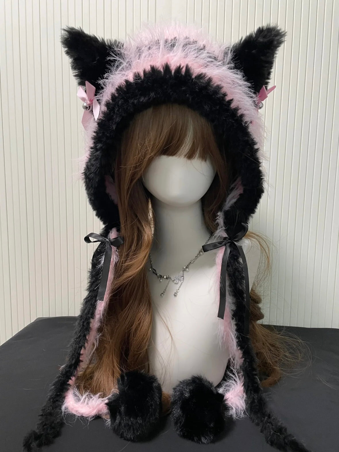 Schwarz-Pink Wolfsohren-Kapuze – Flauschige Häkelmütze mit Wolfsohren, Süße Kawaii Winter-Ohrenmütze