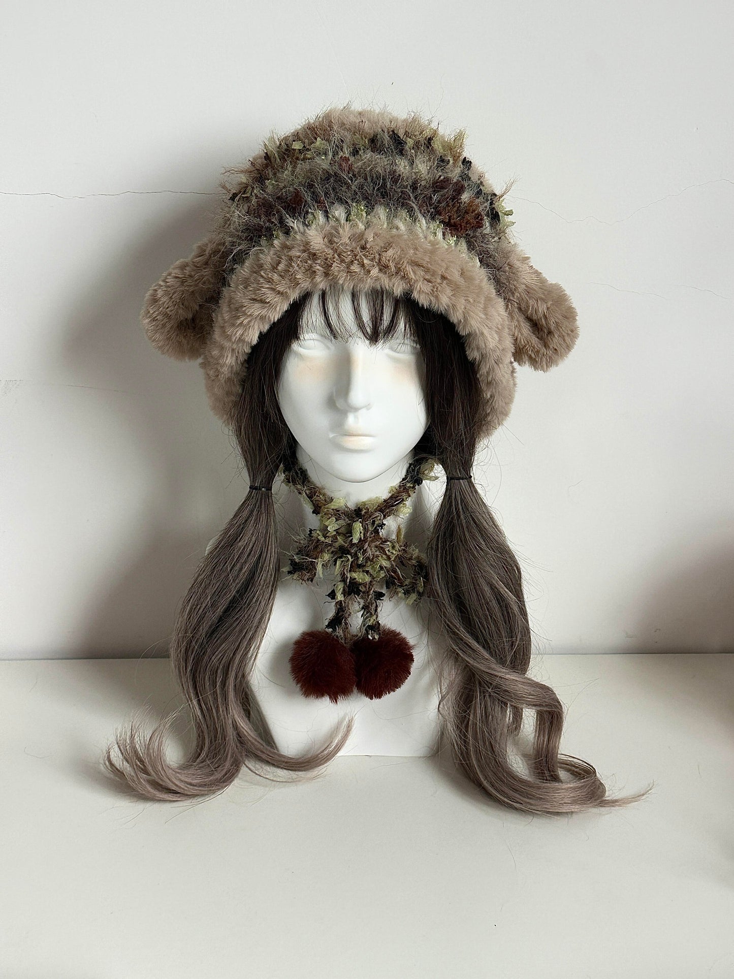 Forest Lamb Eared Beanie – Handgestrickte flauschige Mütze