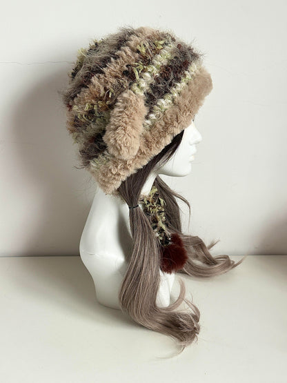 Forest Lamb Eared Beanie – Handgestrickte flauschige Mütze
