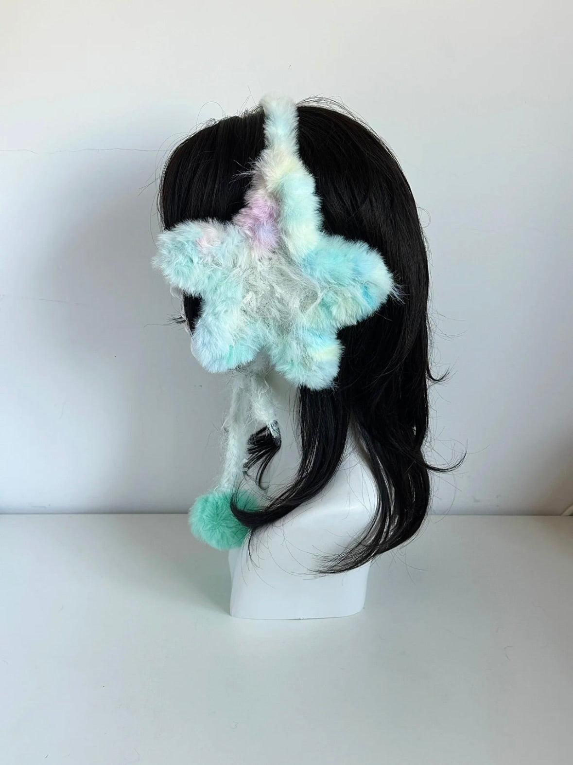 Handgemachte Fantasie-Ohrenschützer mit blauem Stern, gehäkelte Plüsch-Ohrenwärmer