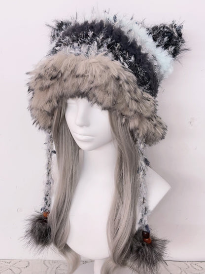 Schwarze graue Katzenohrenmütze, handgemachte gehäkelte Tiermütze, Gothic Kawaii Wintermütze