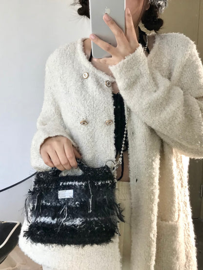 Handgemachte gehäkelte Tasche aus handgesponnenem Garn, handgefertigte Umhängetasche, gehäkelte Crossbody-Tasche