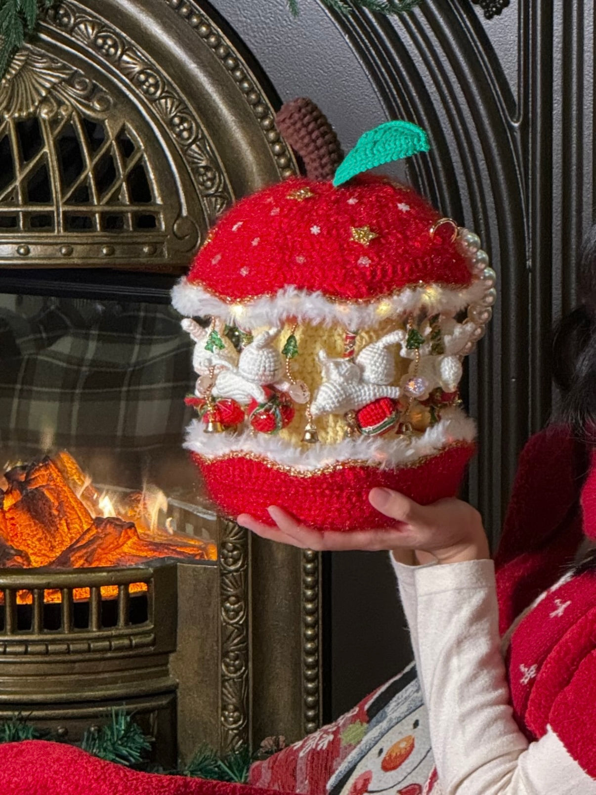 Sac de carrousel pomme en crochet fait main avec lumière, sac à main de Noël en crochet